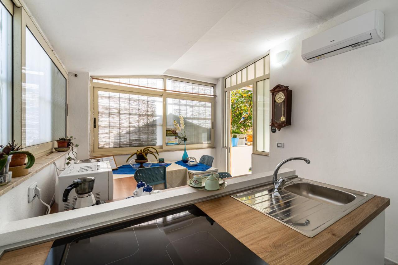 Monolocale Gio Apartment Carbonia Luaran gambar