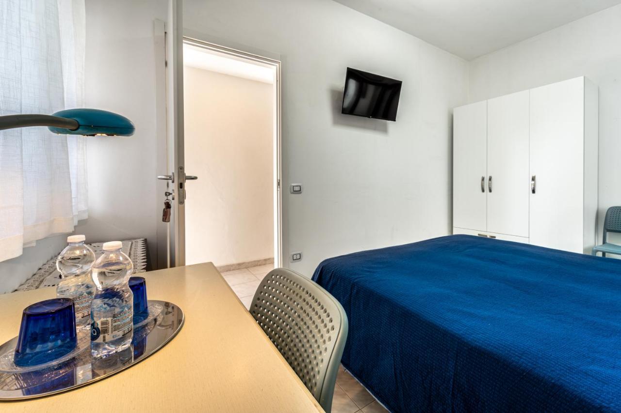Monolocale Gio Apartment Carbonia Luaran gambar