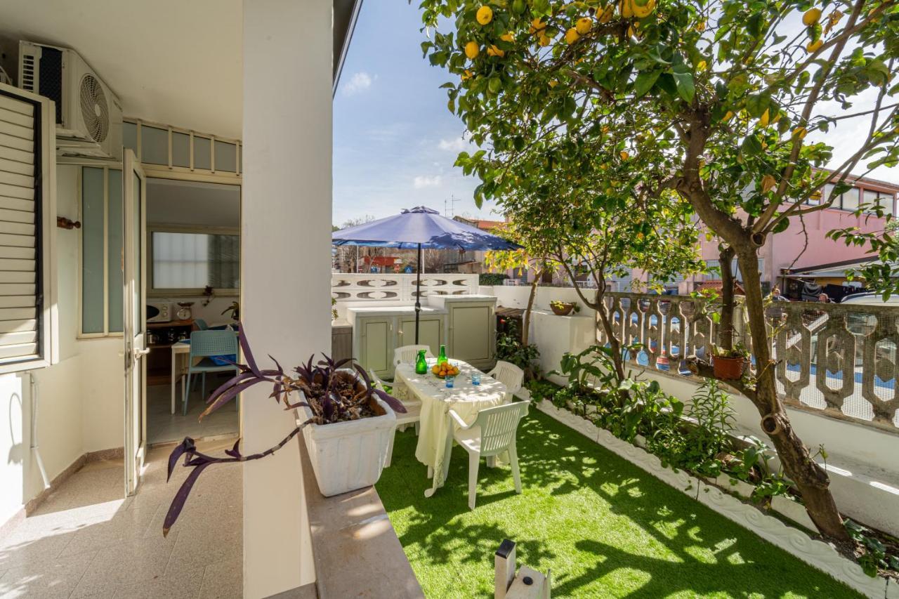 Monolocale Gio Apartment Carbonia Luaran gambar