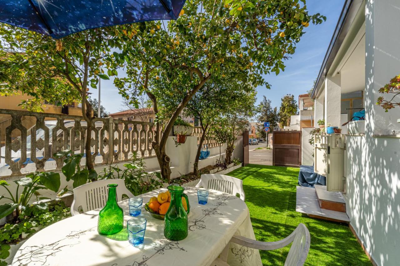 Monolocale Gio Apartment Carbonia Luaran gambar